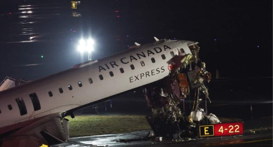 Pilot, Co-Pilot Die in New York Airport Crash